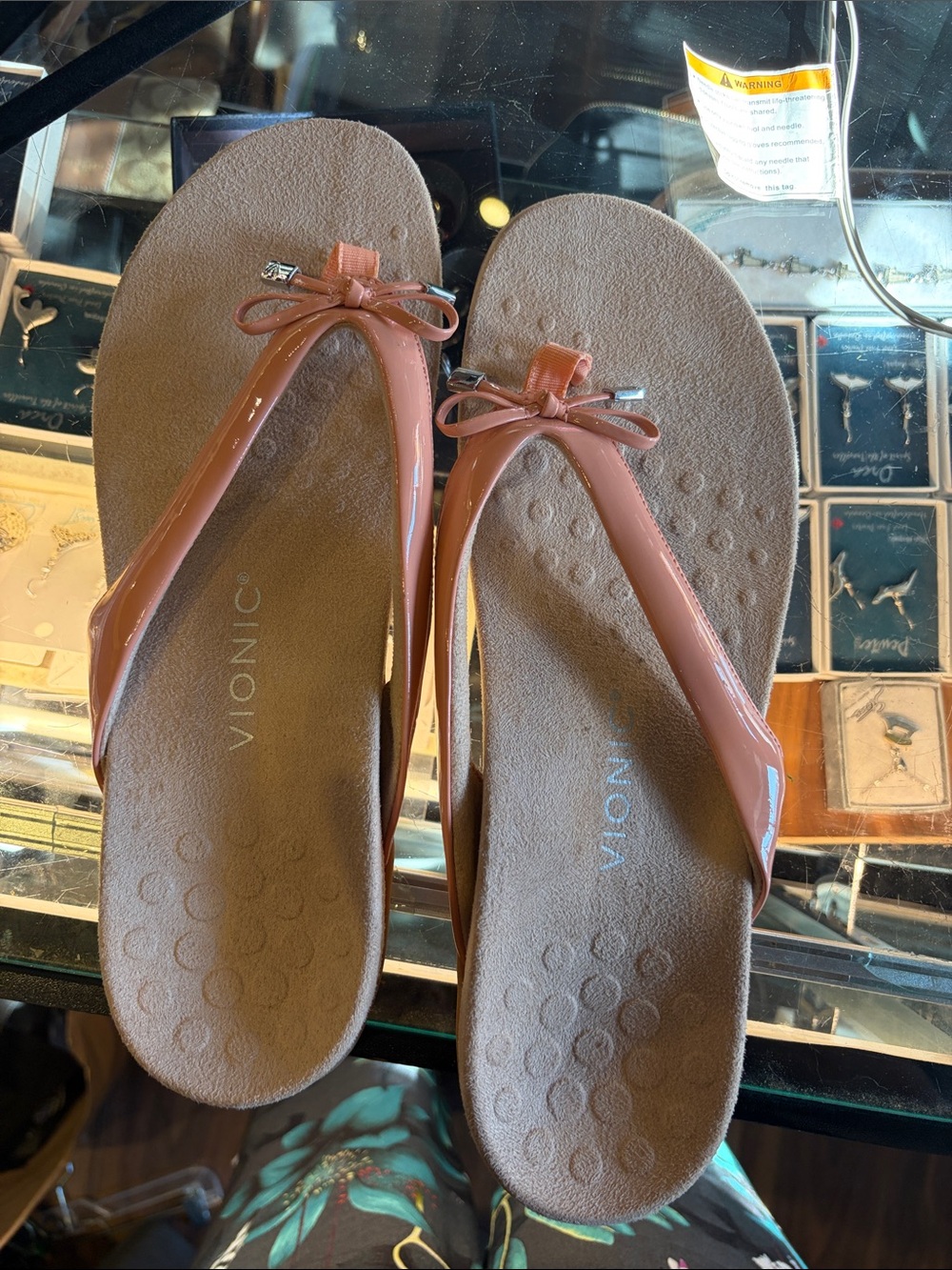 Vionic Women's Bow Flip Sandals in Coral Brown